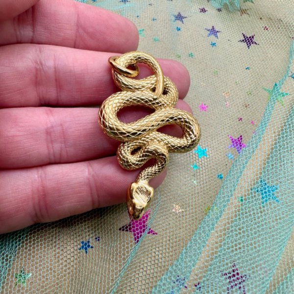 Colgante Serpiente Acero Dorado - Imagen 2